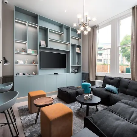Queen'S Drive Aparthotel
